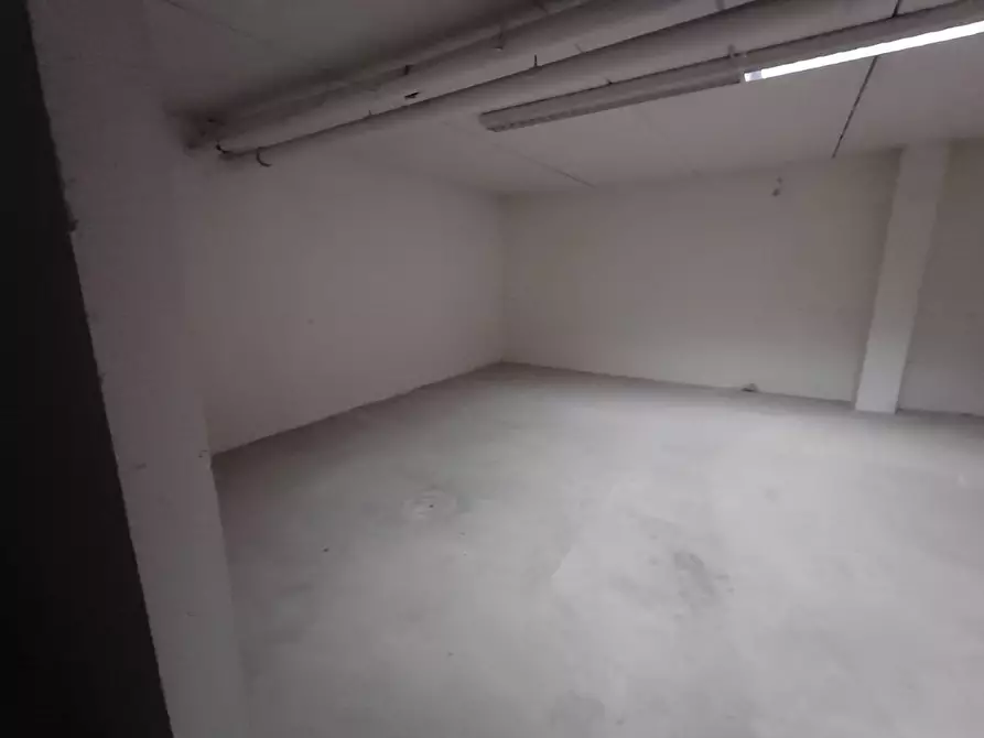 Immagine 22 di Ufficio in vendita  a Poggibonsi