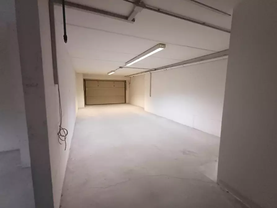 Immagine 26 di Ufficio in vendita  a Poggibonsi