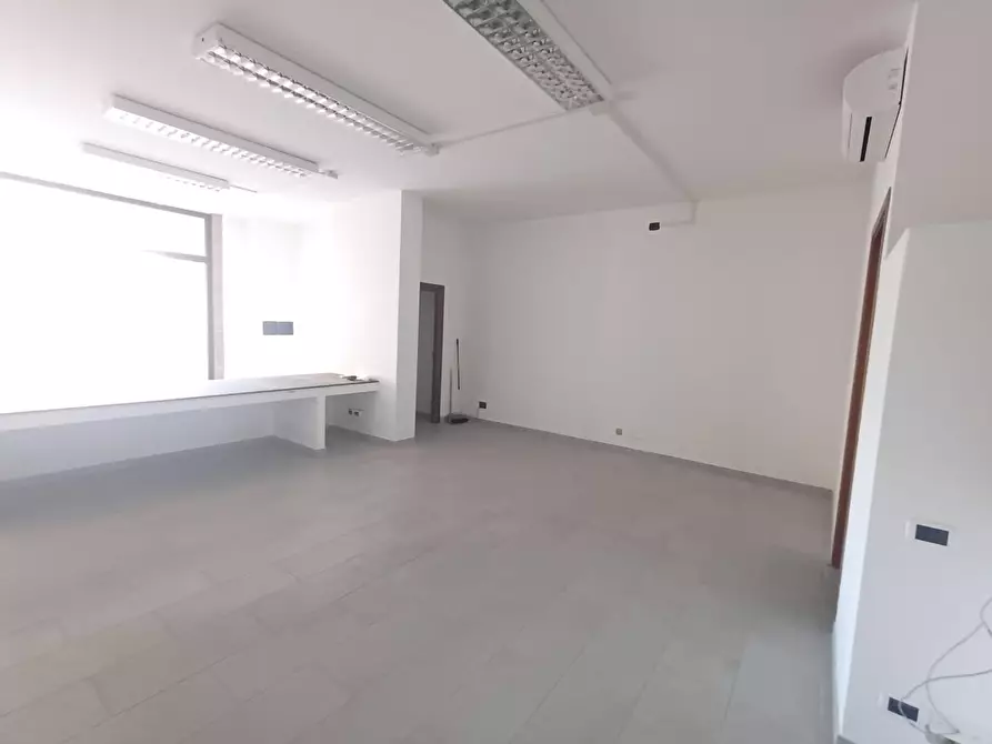 Immagine 5 di Ufficio in vendita  a Poggibonsi