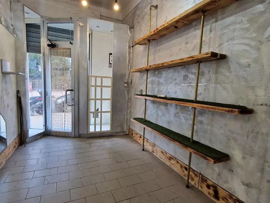 Immagine 5 di Locale commerciale in vendita  a Pisa