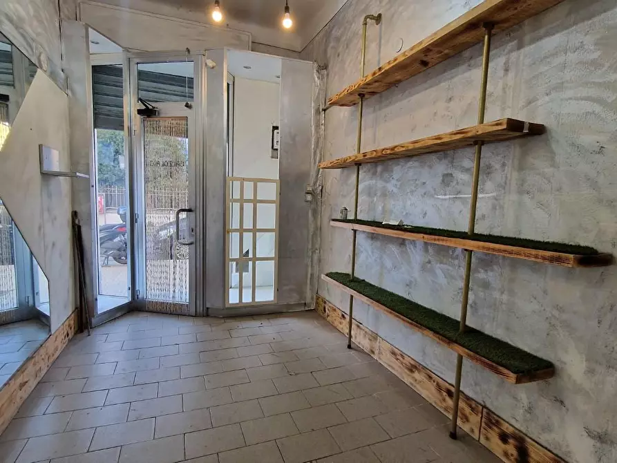 Immagine 9 di Locale commerciale in vendita  a Pisa