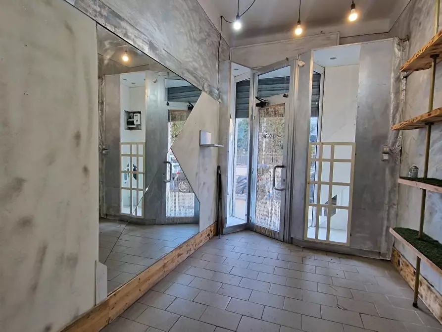 Immagine 7 di Locale commerciale in vendita  a Pisa