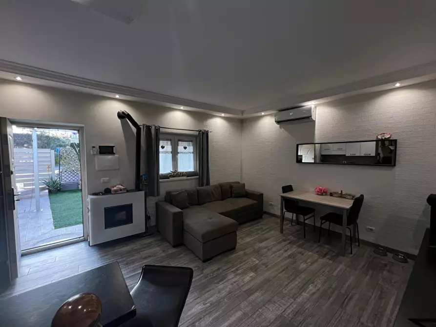 Immagine 3 di Casa indipendente in vendita  a Massa