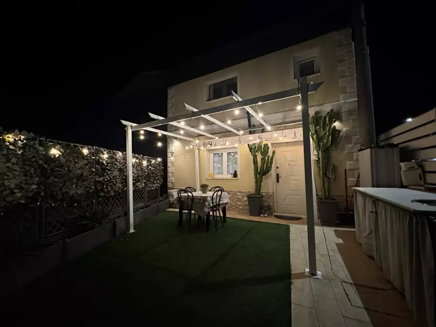 Immagine 2 di Casa indipendente in vendita  a Massa