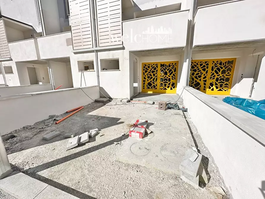 Immagine 6 di Villetta a schiera in vendita  a Campi Bisenzio