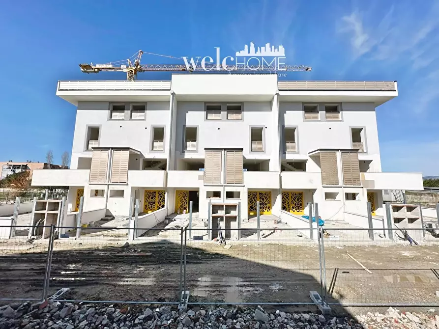 Immagine 1 di Villetta a schiera in vendita  a Campi Bisenzio