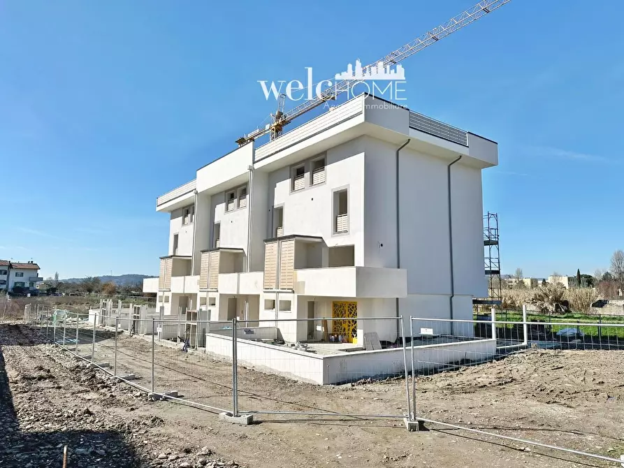 Immagine 3 di Villetta a schiera in vendita  a Campi Bisenzio