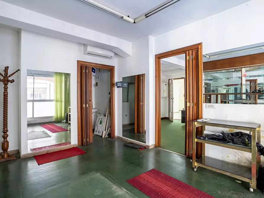 Immagine 14 di Ufficio in affitto  a Empoli