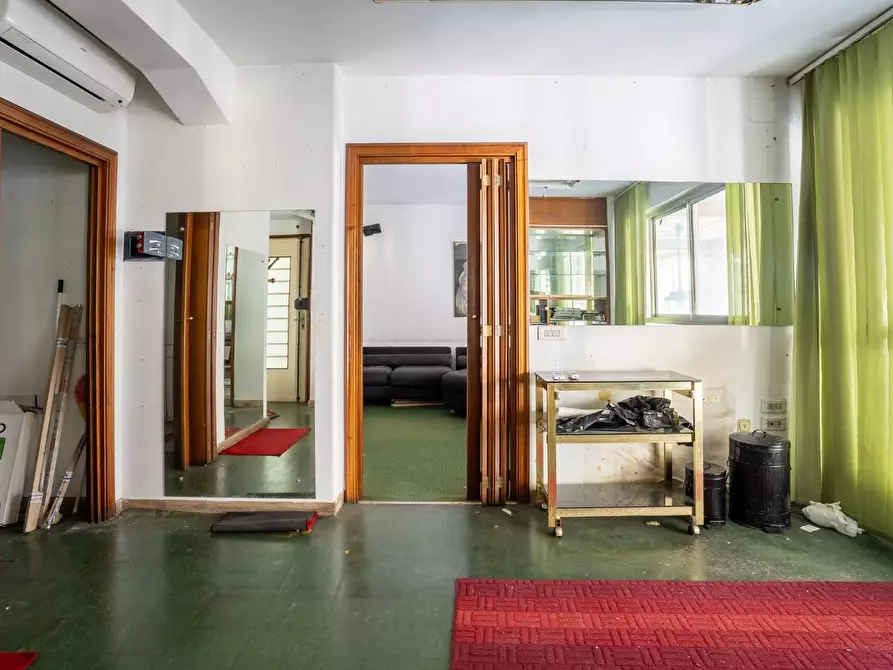 Immagine 13 di Ufficio in affitto  a Empoli