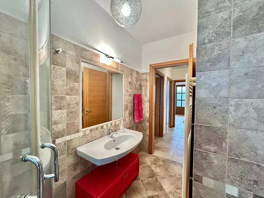 Immagine 25 di Appartamento in vendita  a Sovicille