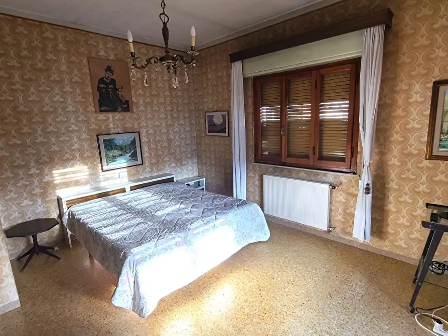 Immagine 21 di Casa indipendente in vendita  a Seravezza