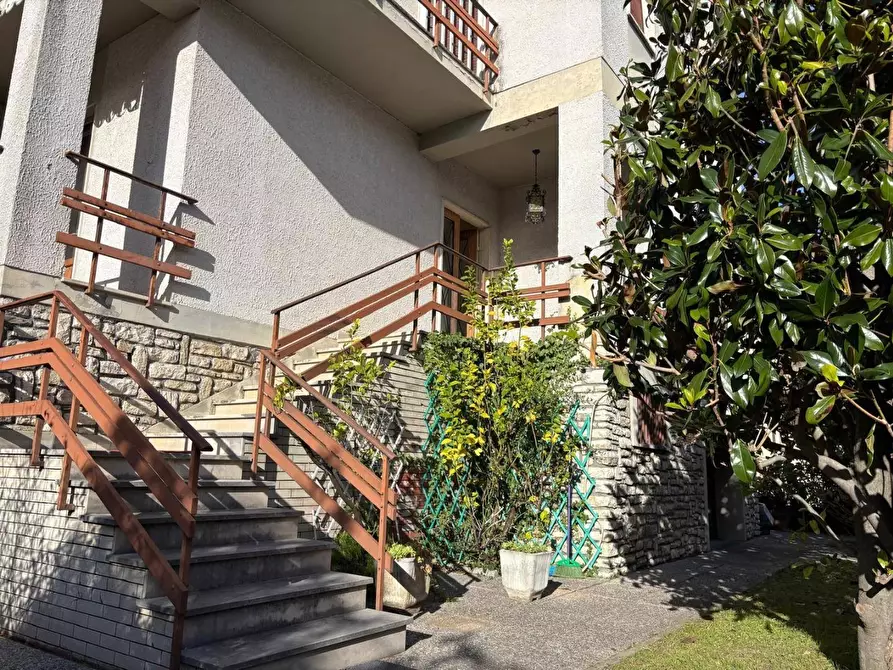 Immagine 6 di Villa in vendita  a Pisa