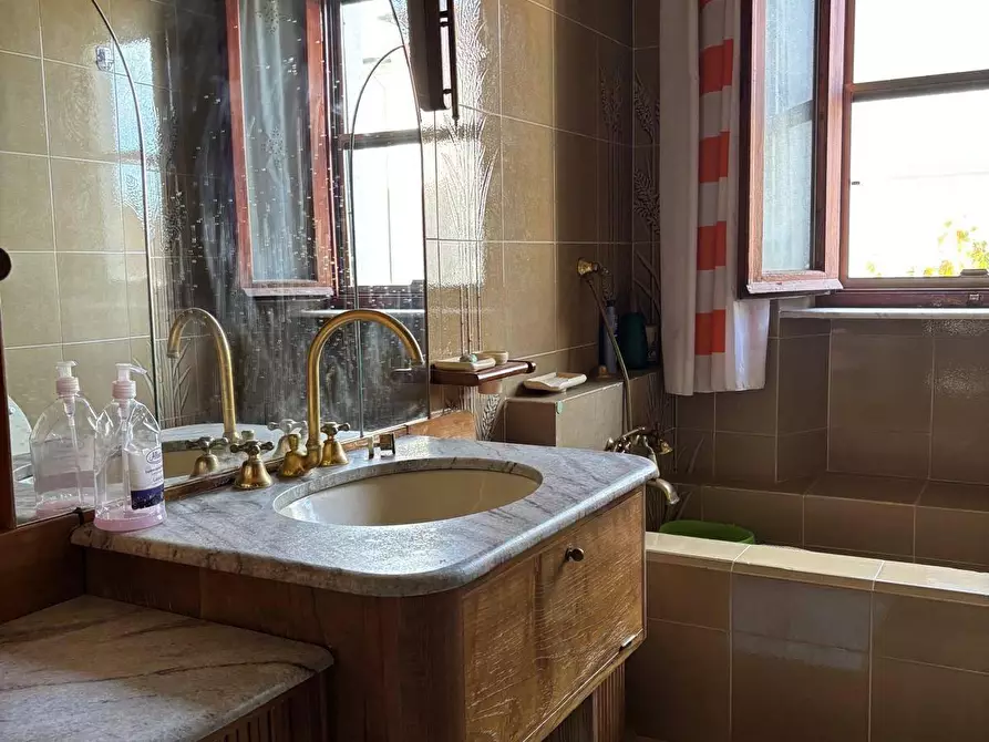 Immagine 32 di Villa in vendita  a Pisa