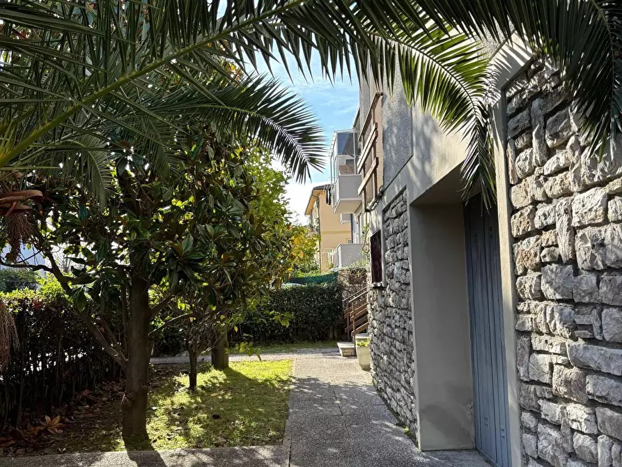 Immagine 5 di Villa in vendita  a Pisa