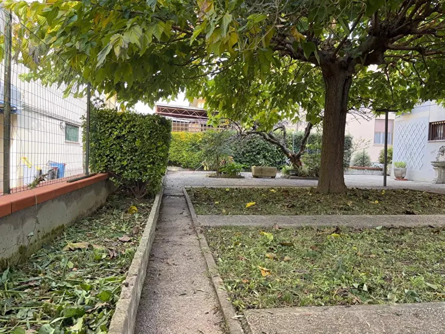 Immagine 43 di Villa in vendita  a Pisa