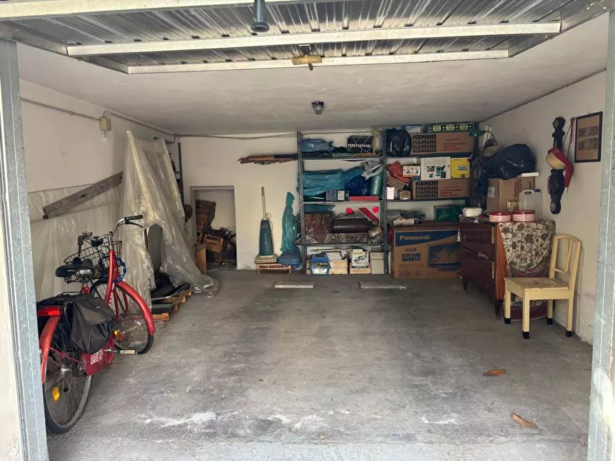 Immagine 16 di Villa in vendita  a Pisa