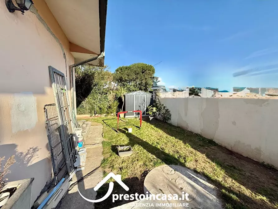 Immagine 33 di Villetta a schiera in vendita  a Viareggio