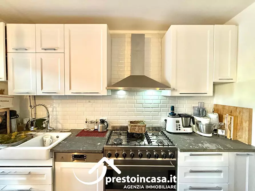 Immagine 8 di Villetta a schiera in vendita  a Viareggio