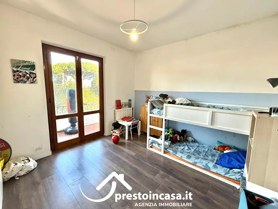 Immagine 19 di Villetta a schiera in vendita  a Viareggio