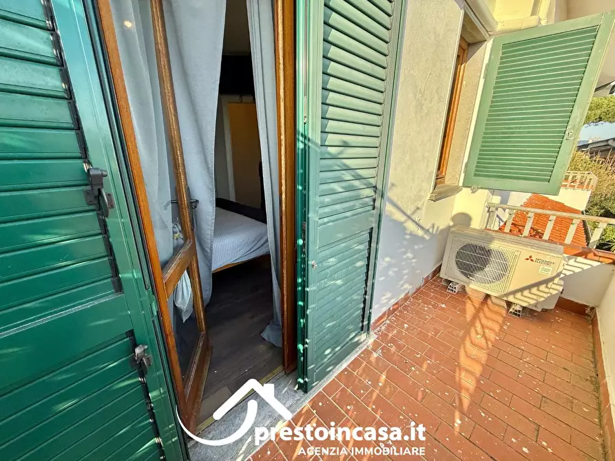 Immagine 25 di Villetta a schiera in vendita  a Viareggio