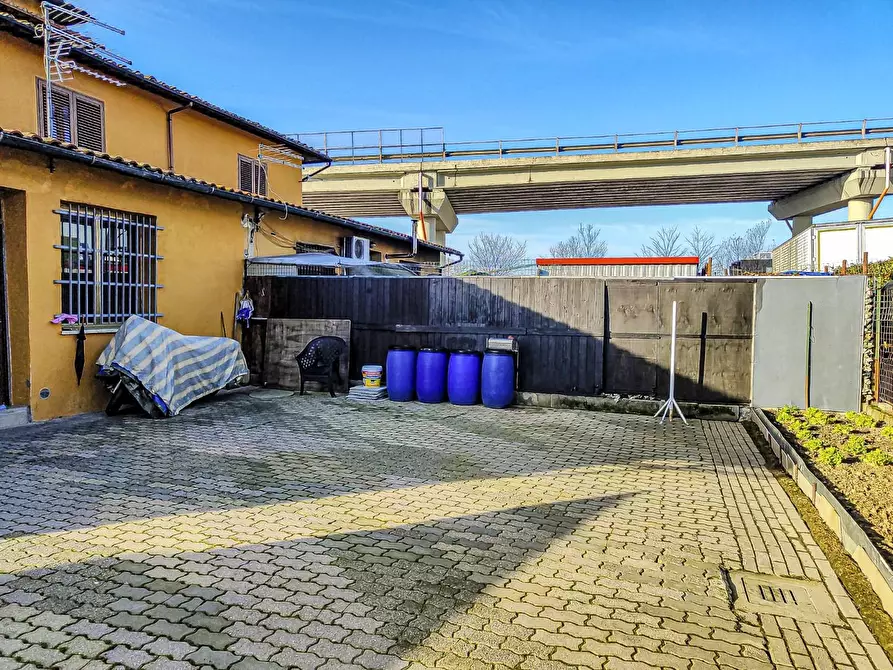 Immagine 2 di Magazzino in affitto  a San Miniato