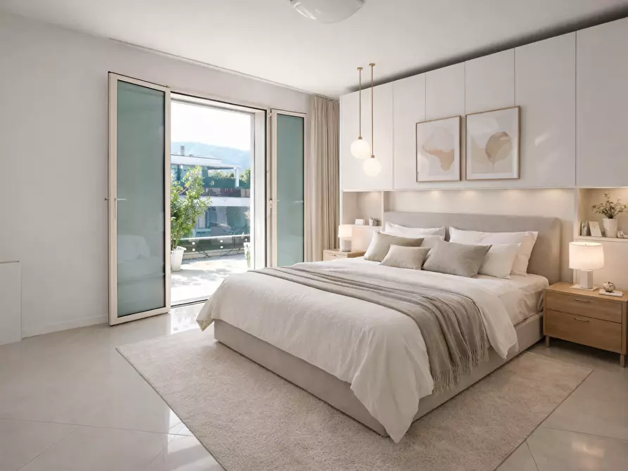 Immagine 6 di Mansarda in vendita  a Lucca