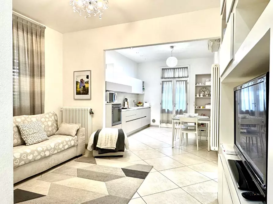 Immagine 10 di Appartamento in vendita  a Empoli