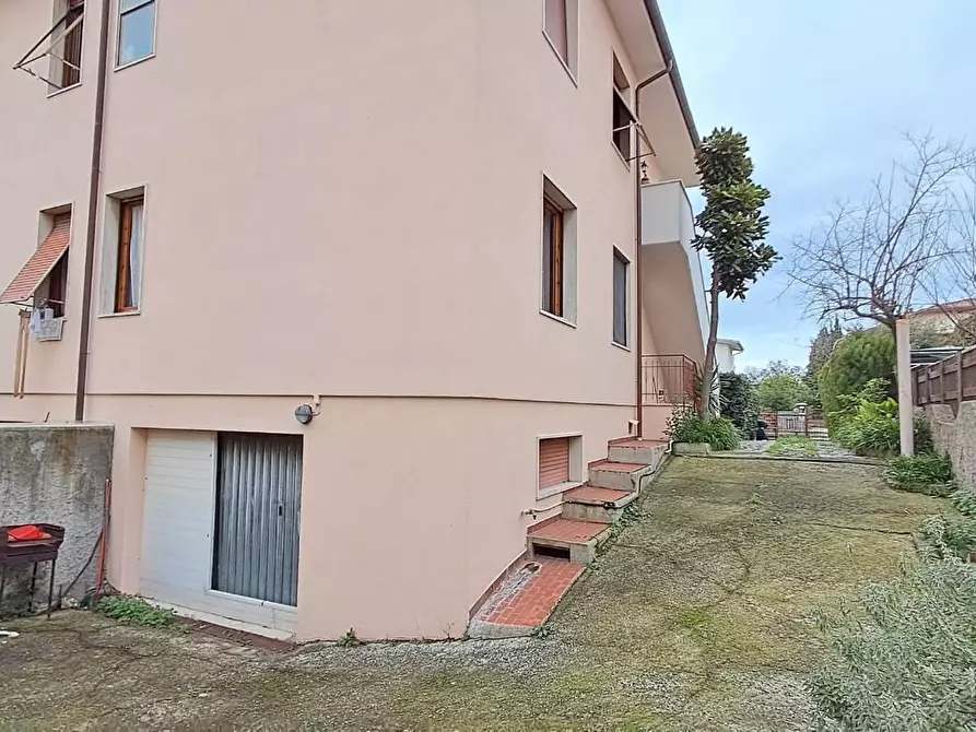 Immagine 21 di Appartamento in vendita  a Rosignano Marittimo