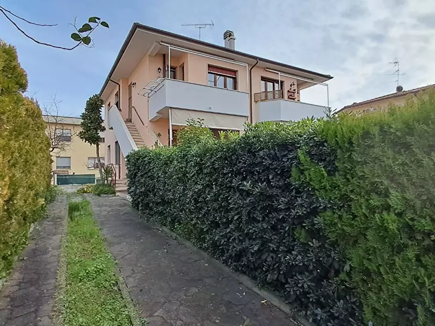 Immagine 4 di Appartamento in vendita  a Rosignano Marittimo