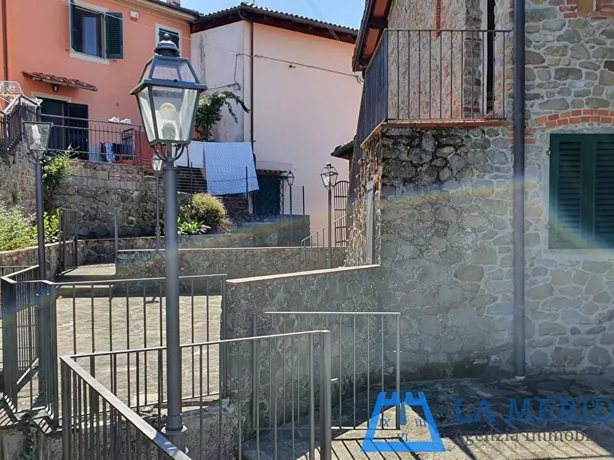 Immagine 42 di Casa colonica in vendita  a Lamporecchio