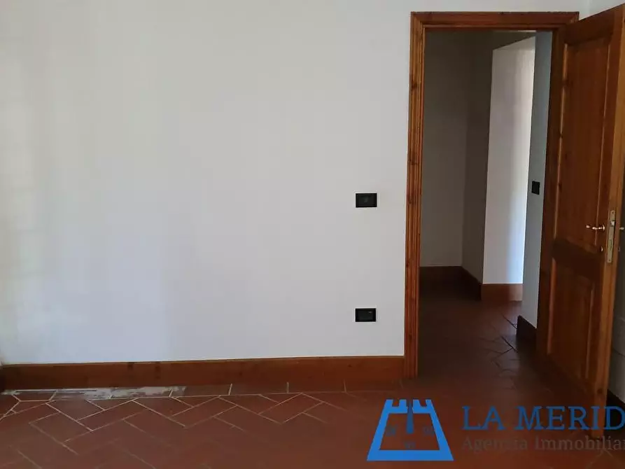 Immagine 40 di Casa colonica in vendita  a Lamporecchio