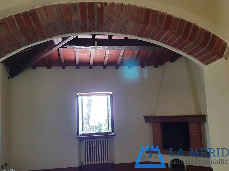 Immagine 17 di Casa colonica in vendita  a Lamporecchio