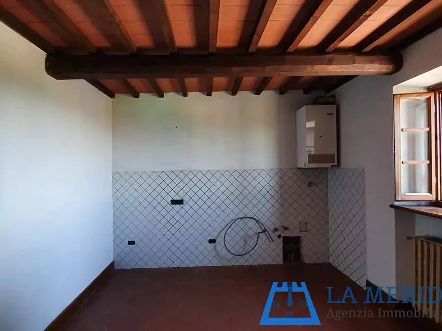 Immagine 7 di Casa colonica in vendita  a Lamporecchio