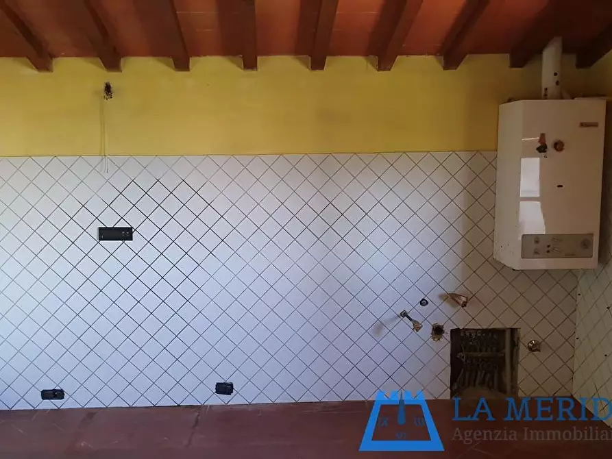 Immagine 32 di Casa colonica in vendita  a Lamporecchio