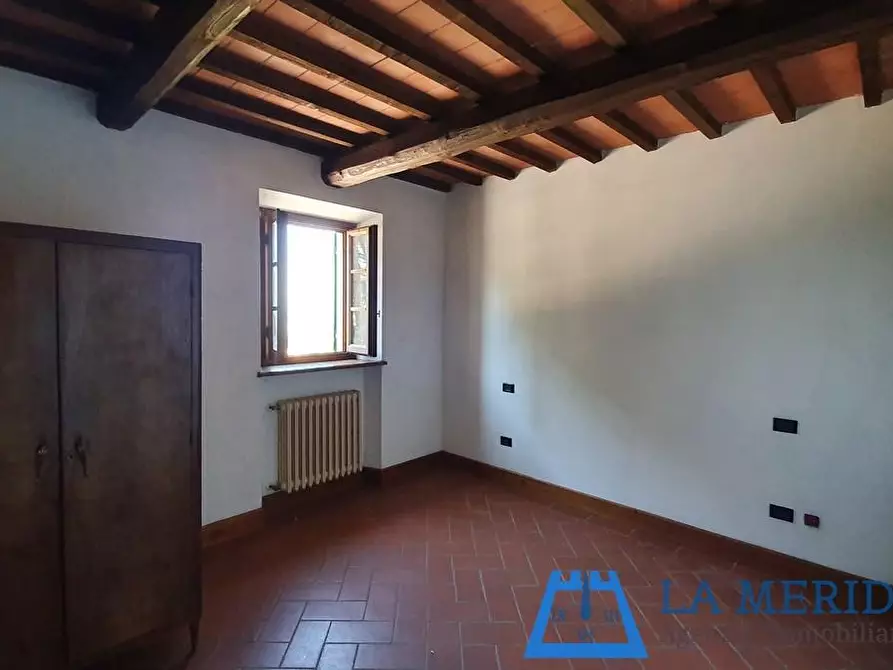 Immagine 5 di Casa colonica in vendita  a Lamporecchio