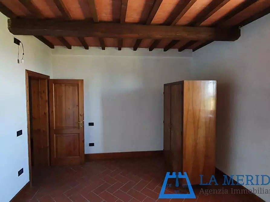 Immagine 4 di Casa colonica in vendita  a Lamporecchio