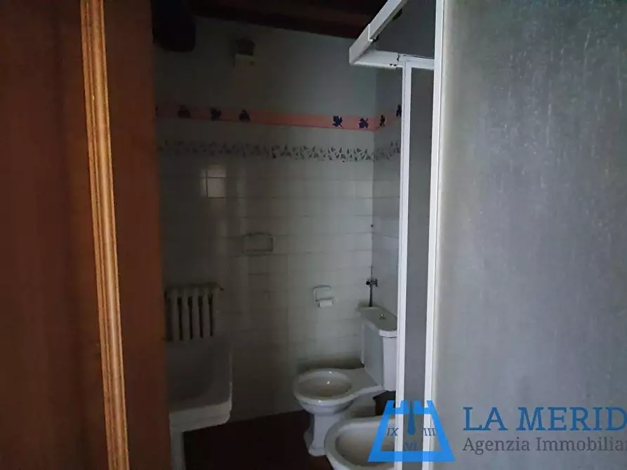 Immagine 14 di Casa colonica in vendita  a Lamporecchio