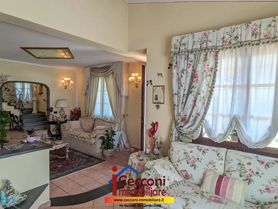 Immagine 13 di Villa in vendita  a Cerreto Guidi
