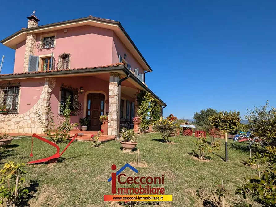 Immagine 2 di Villa in vendita  a Cerreto Guidi