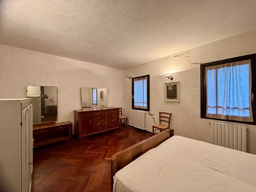 Immagine 27 di Villa in vendita  a Palaia