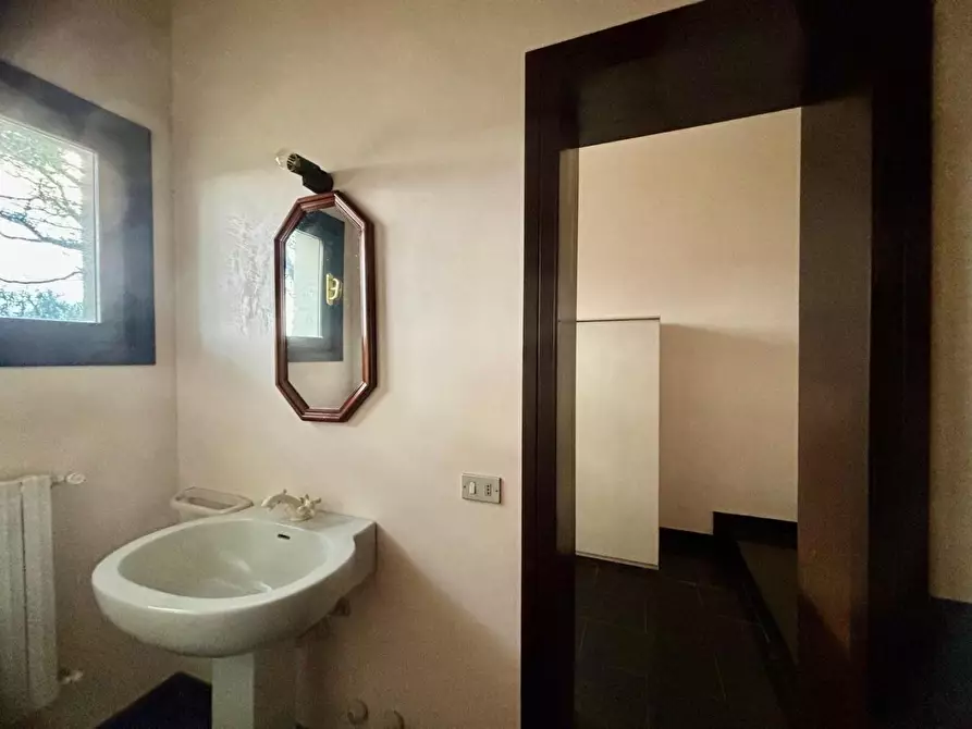 Immagine 35 di Villa in vendita  a Palaia