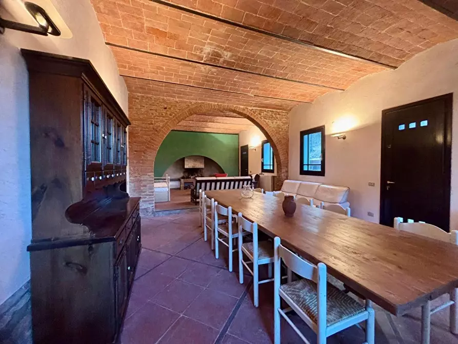 Immagine 11 di Villa in vendita  a Palaia