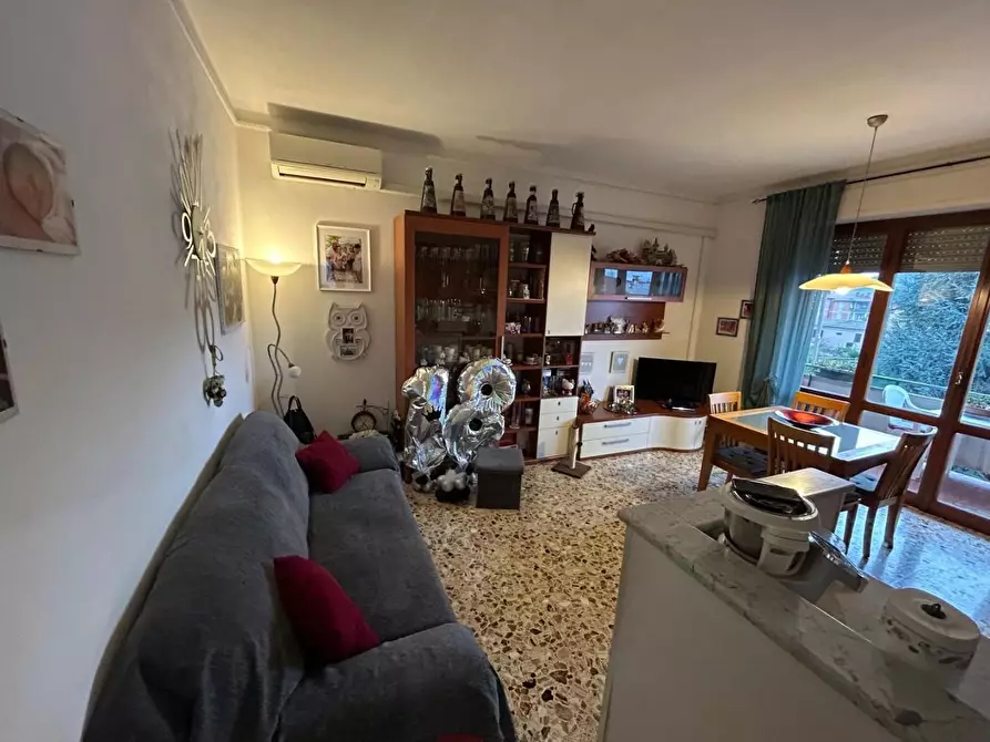 Immagine 14 di Appartamento in vendita  a Carrara