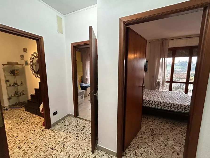 Immagine 16 di Appartamento in vendita  a Carrara