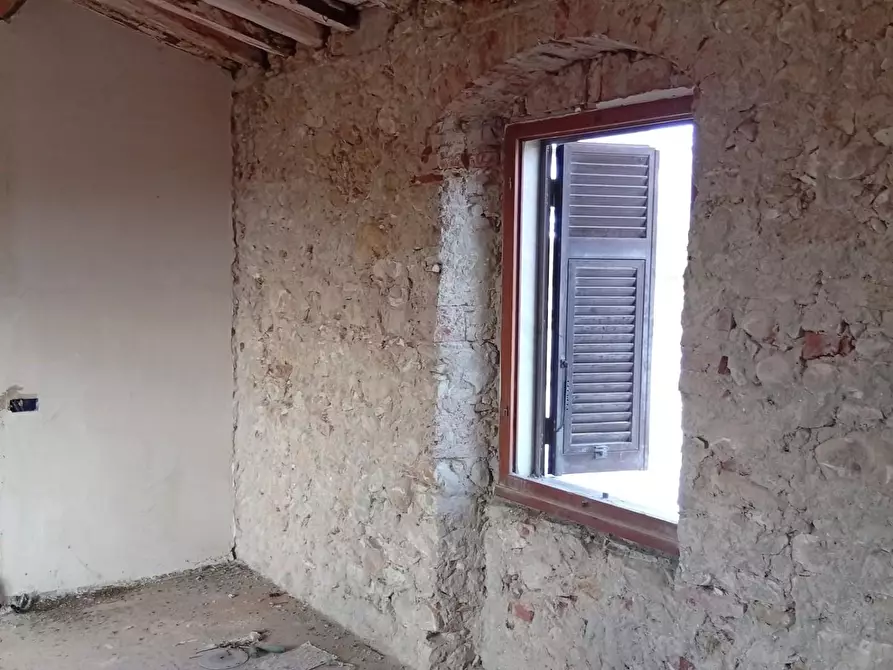 Immagine 4 di Casa semindipendente in vendita  a Carrara