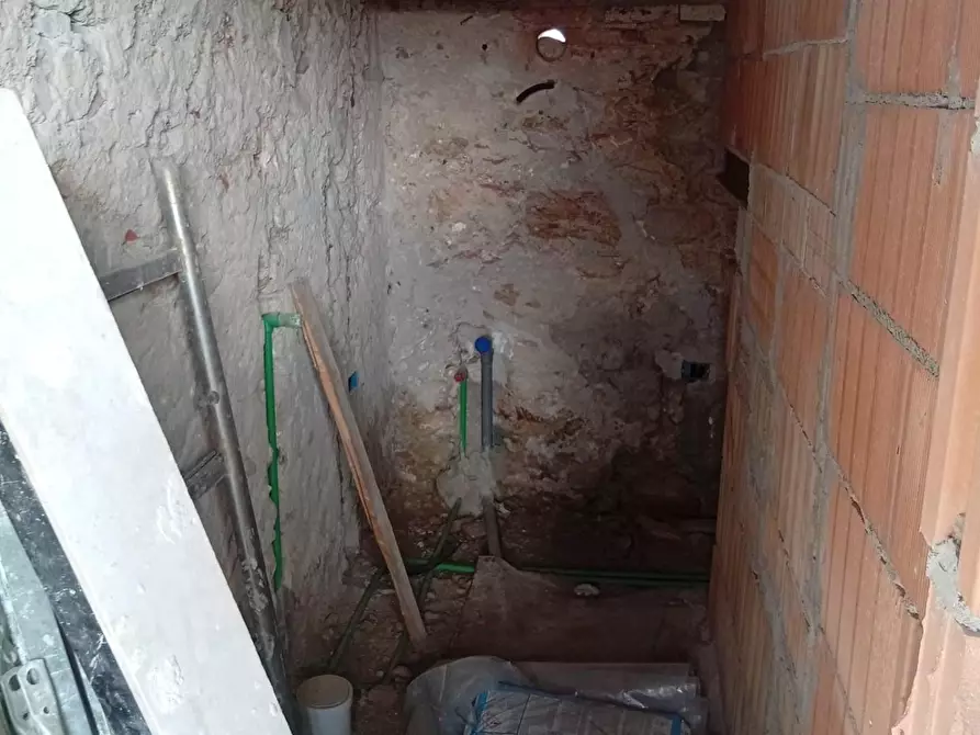 Immagine 5 di Casa semindipendente in vendita  a Carrara