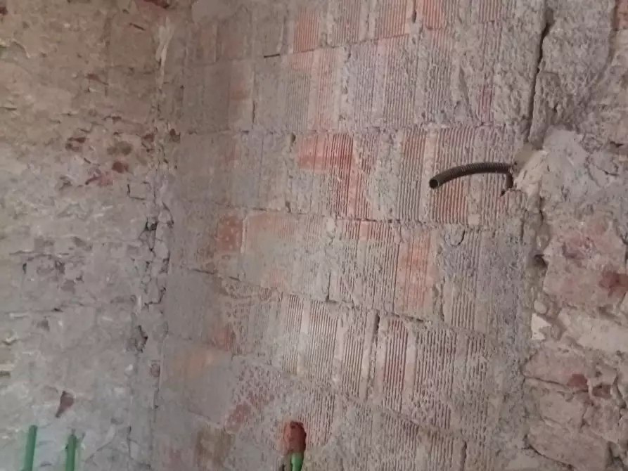 Immagine 6 di Casa semindipendente in vendita  a Carrara