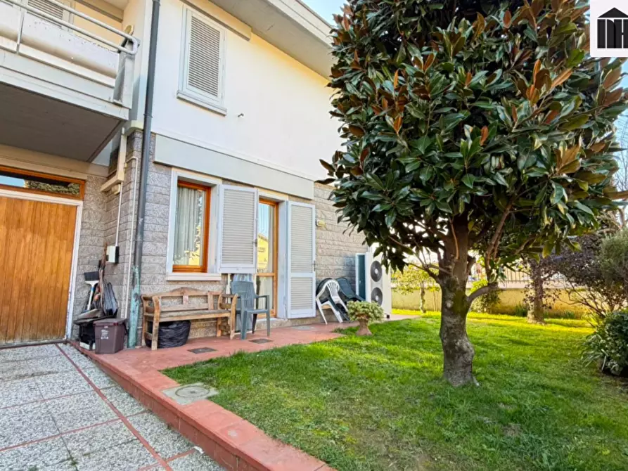 Immagine 33 di Porzione di casa in vendita  a Santa Croce Sull'arno