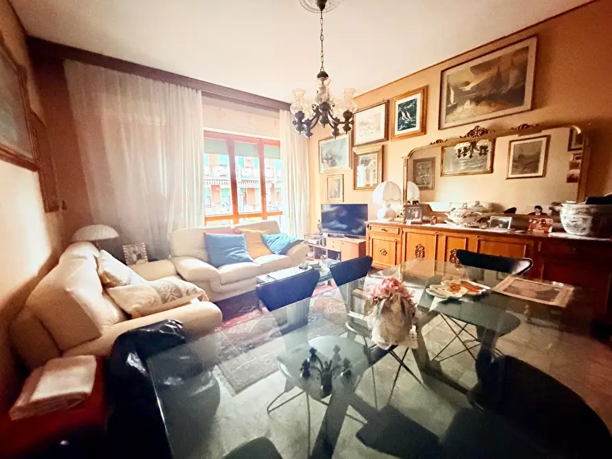 Immagine 1 di Appartamento in vendita  a Massa