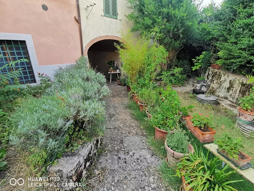 Immagine 7 di Appartamento in vendita  a Colle Di Val D'elsa